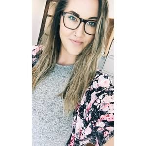 Meet your Posher, Michaela